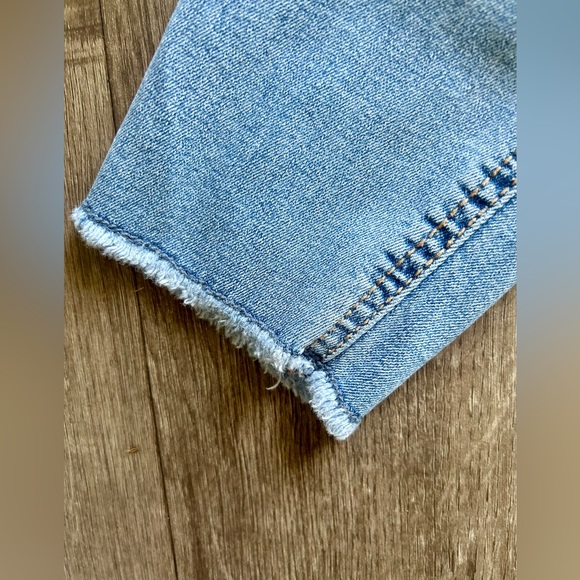 BUNDLE. Sanrio Hello Kitty Graphic T Shirt with Wonder Nation Girls Jeggings - Picture 8 of 10